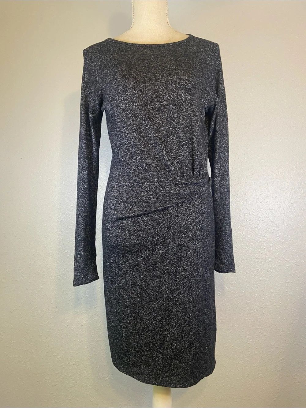 Athleta Heathered Gray Long Sleeve Side Ruched Classic Chic Solitude Dress Sz S